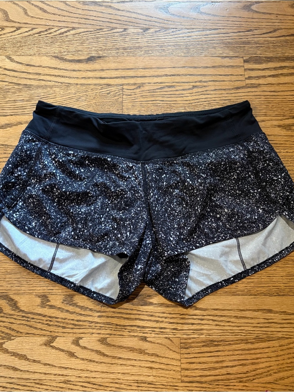 Lululemon Speed Short Mini Splatter Black White